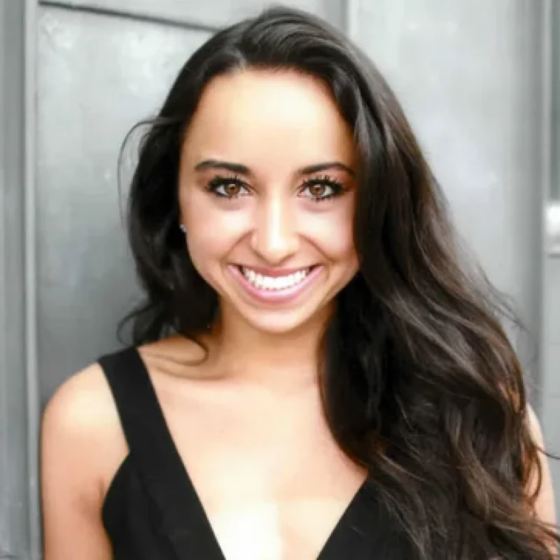 Cassandra+Surianello+--+Picture,+Resume+&+Audition+Card-1