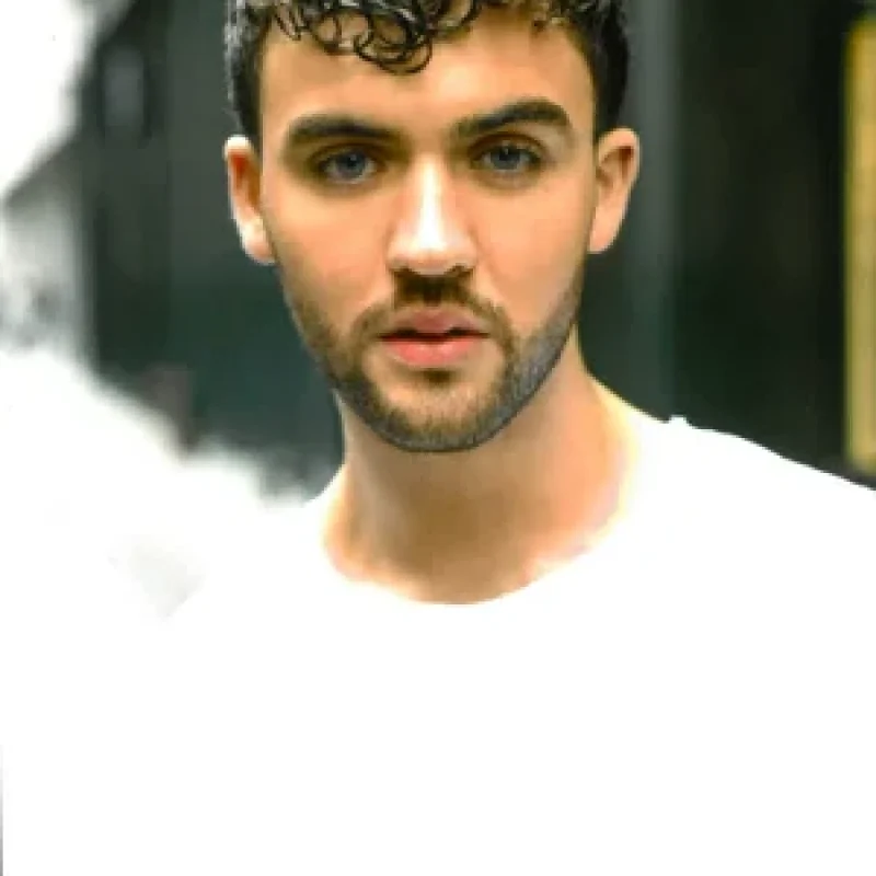 Connor+Bermingham+–+Picture+&+Resume-1