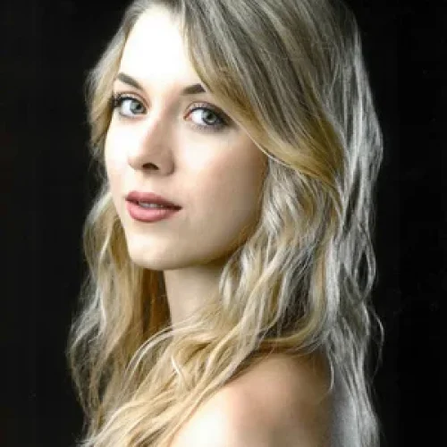 Melody+Rose+--+Picture,+Resume+&+Audition+Card-1