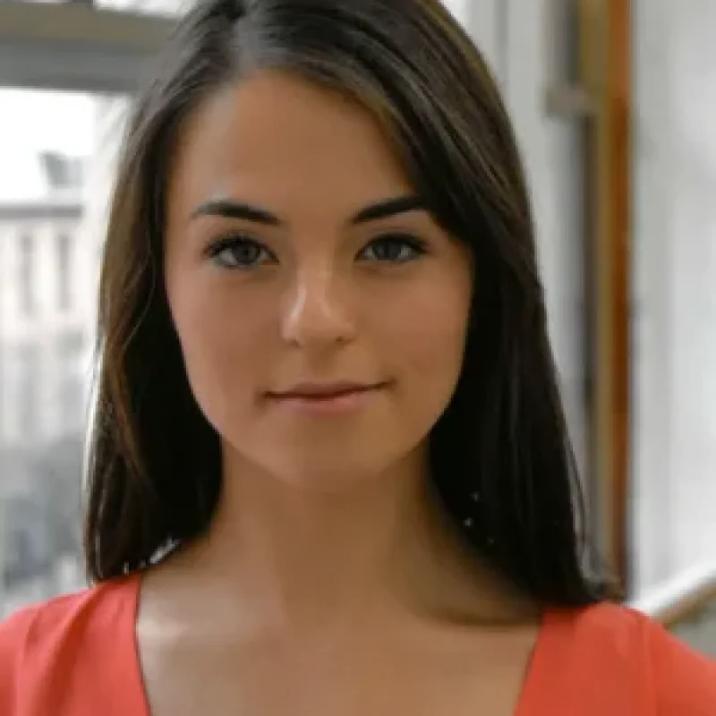 Morgan+Gillott+--+Picture,+Resume,+&+Audition+Card-1