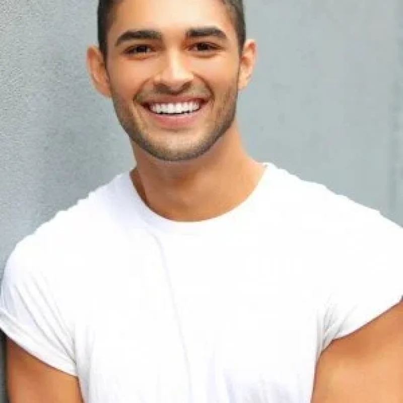 Niko_Martinez_COMMERCIAL_thumb